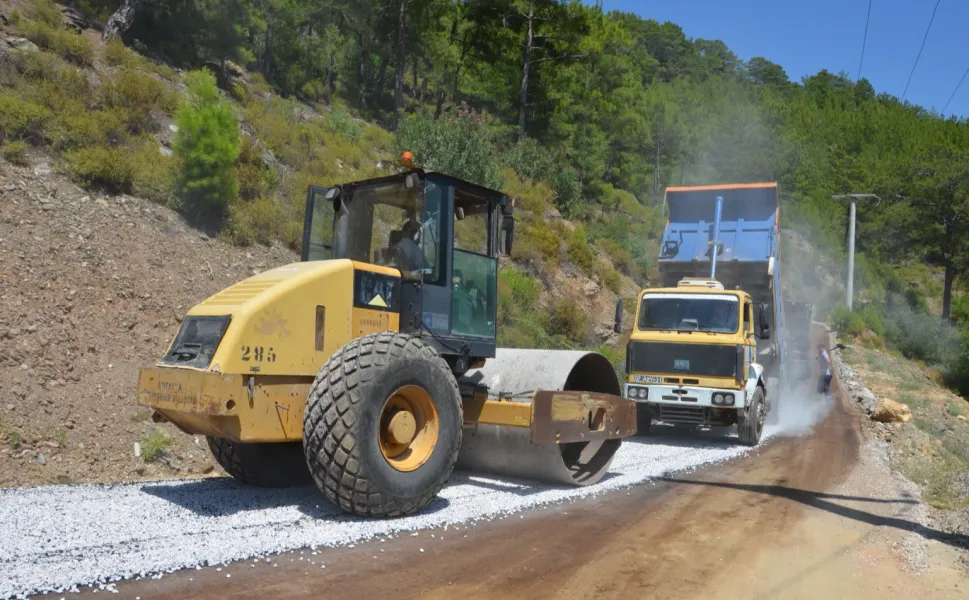 Antalya Büyükşehir'den Alanya'da asfalt hamlesi