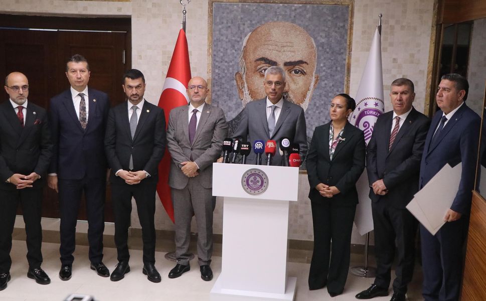 Bakan Memişoğlu: Sağlık çalışanlarına 24 saat kreş hizmeti sunacağız