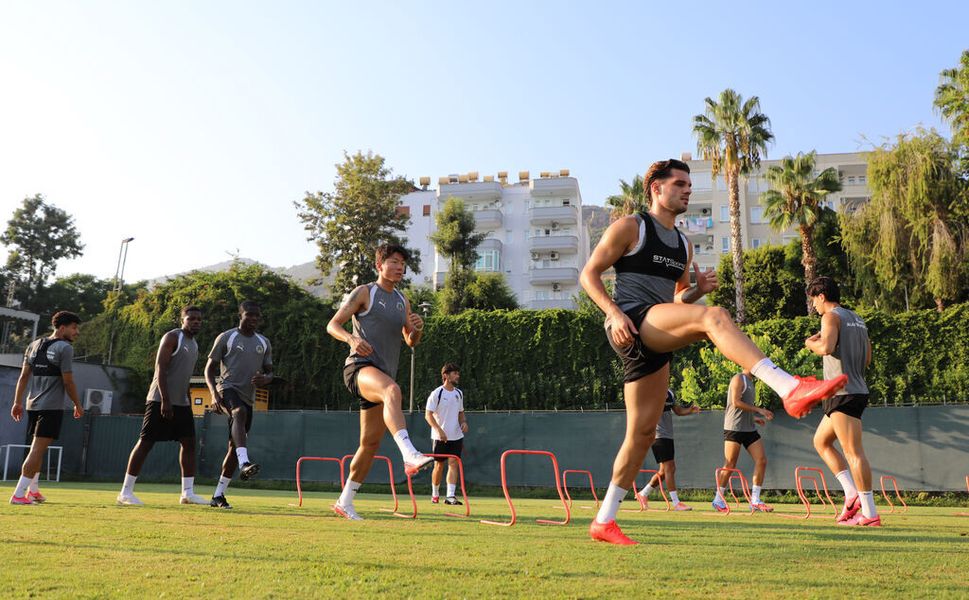Corendon Alanyaspor, Eyüpspor maçı hazırlıklarına başladı