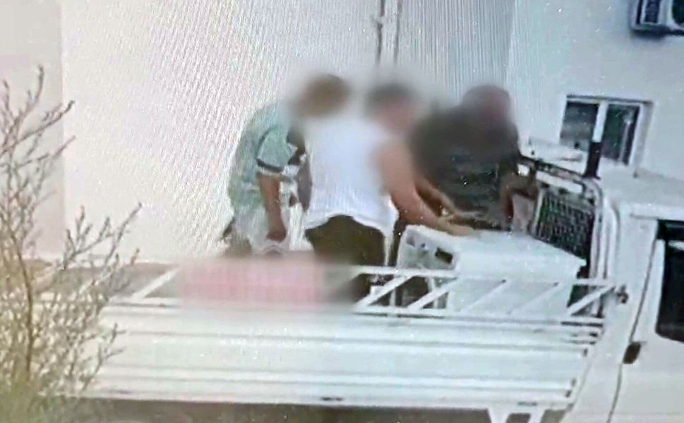 Uzaklaştırma kararını ihlal edip eşyaları götüren eşe tazminat cezası