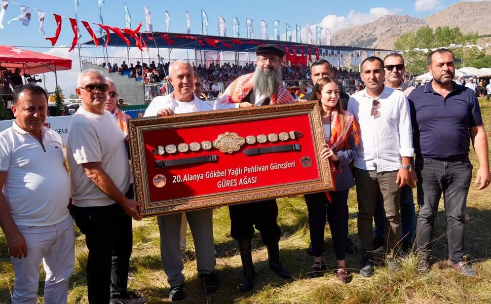 Gökbel Yaylası’nda ağalık unvanı yeniden Hasan Utkan Eminoğlu’nun oldu