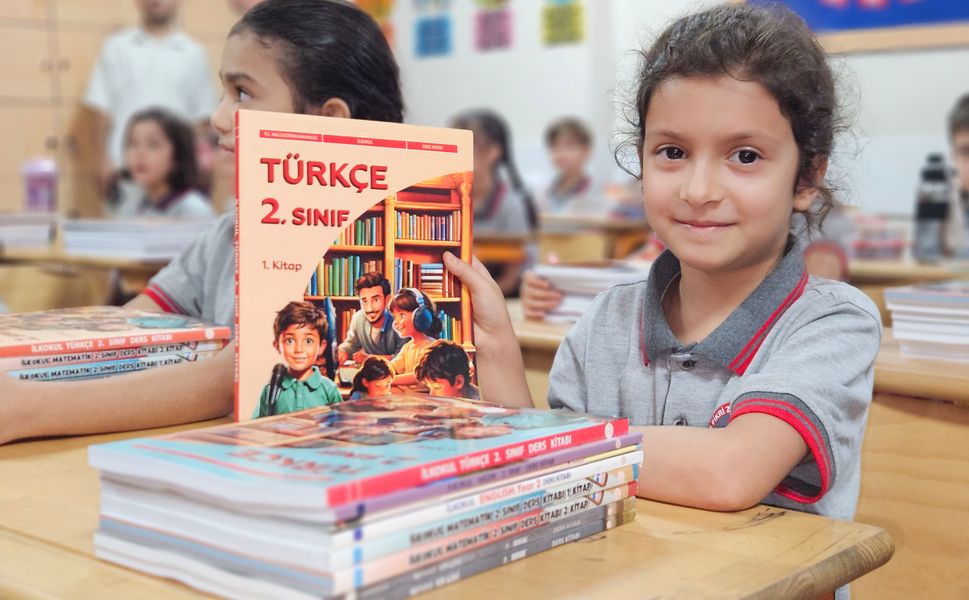 Antalya'da 523 bin 853 öğrenci ders başı yaptı