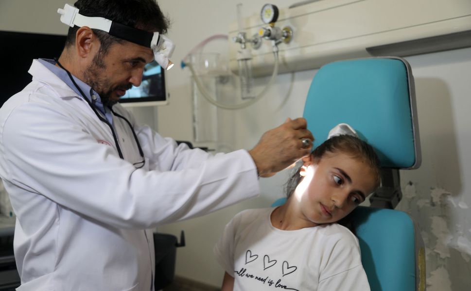 Çocuklukta işitme kaybına 'biyonik kulak' çözümü