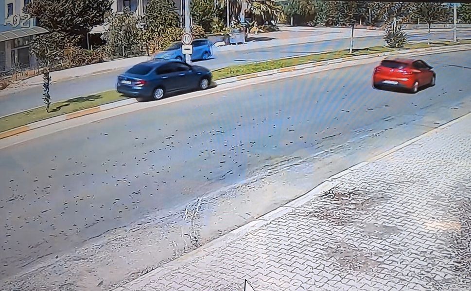 Direksiyondayken fenalaşıp kaza yapan otomobil sürücüsü hayatını kaybetti