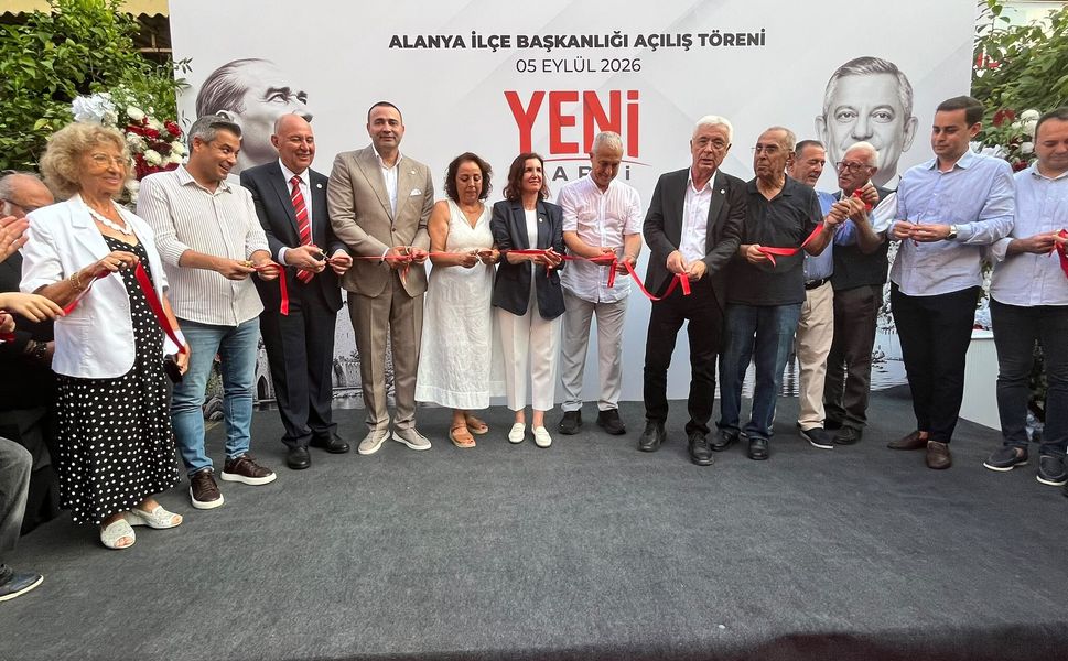 Yeni Parti Alanya İlçe Başkanlığı yeni hizmet binası törenle açıldı