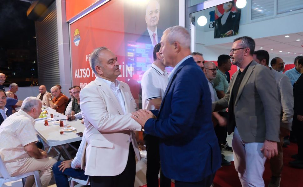 Alanya Belediye Başkanı Özçelik’ten Mustafa Tuna’ya nezaket ziyareti