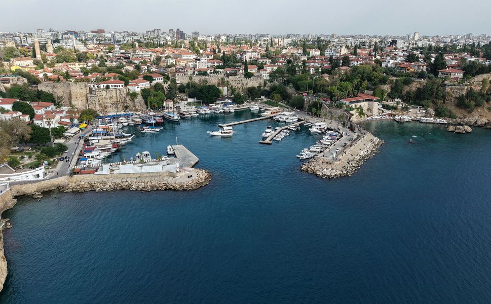 Antalya Limanı'nın 554 yıl önce 'savaş ganimeti' olarak alınan zinciri Vatikan'da