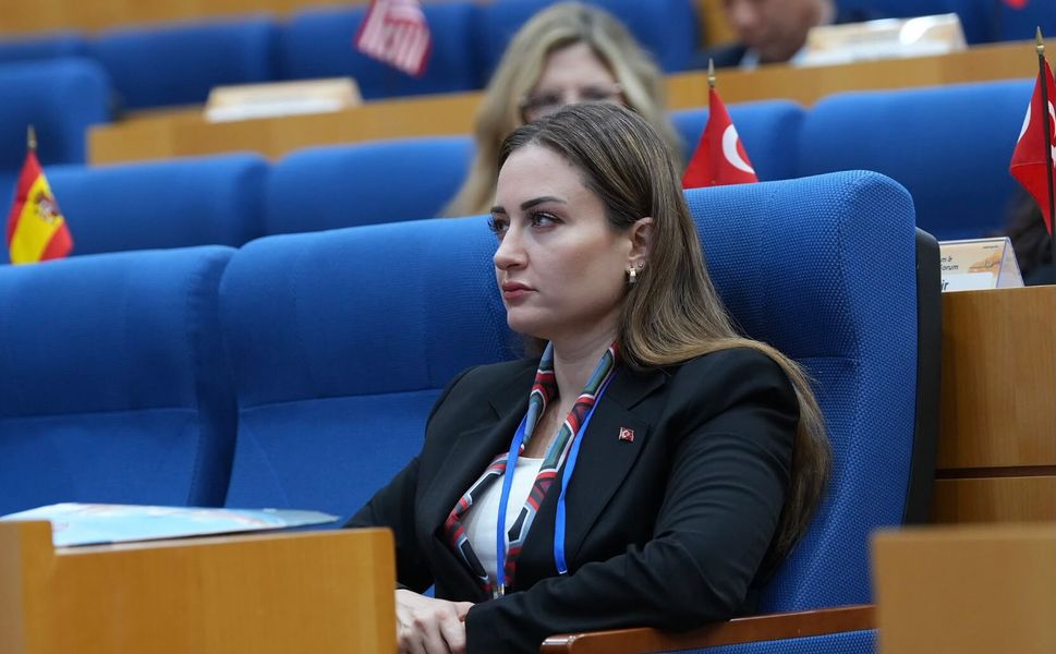 Antalya'nın akıllı şehir uygulamaları Seul'de tanıtıldı