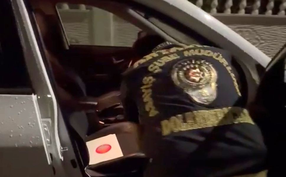 Sahte arama kararıyla girdiği evden para çalan şüpheli tutuklandı