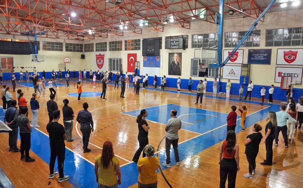 Alanya’da Zeybek Kurslarının 6. Dönemi başlıyor