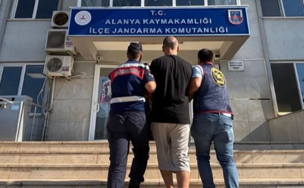 Antalya’da JASAT tarafından 426 aranan şahıs yakalandı