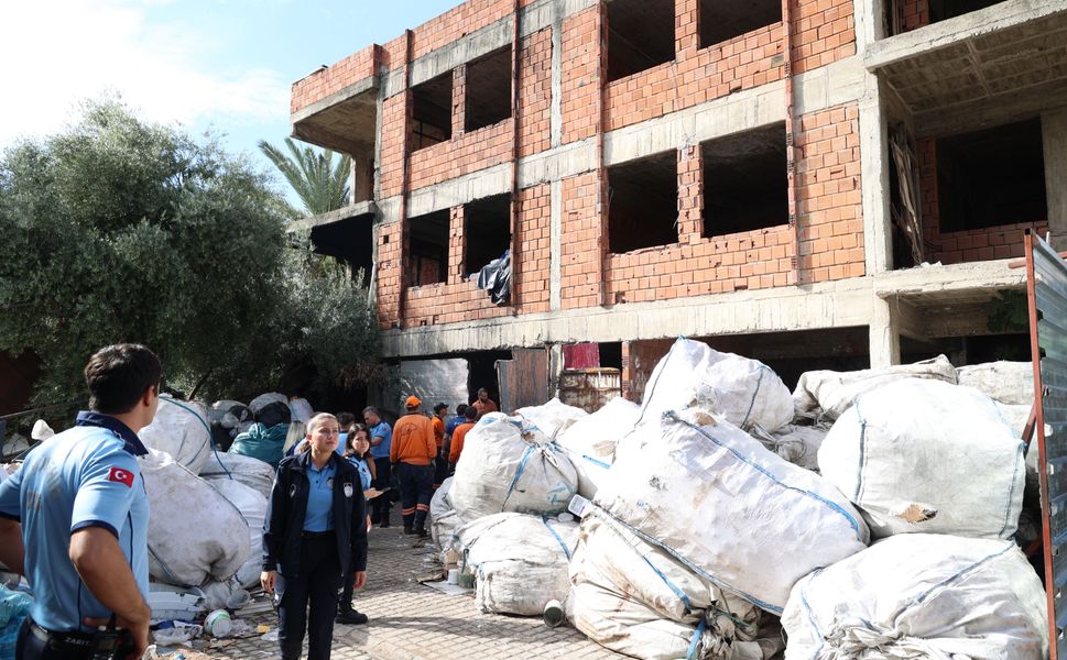 Antalya'da hurda ve atık depolarına operasyon