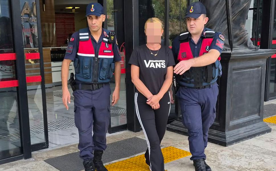 Alanya'da otelin merdivenlerinden düşen Polonyalı turist öldü, eşi tutuklandı