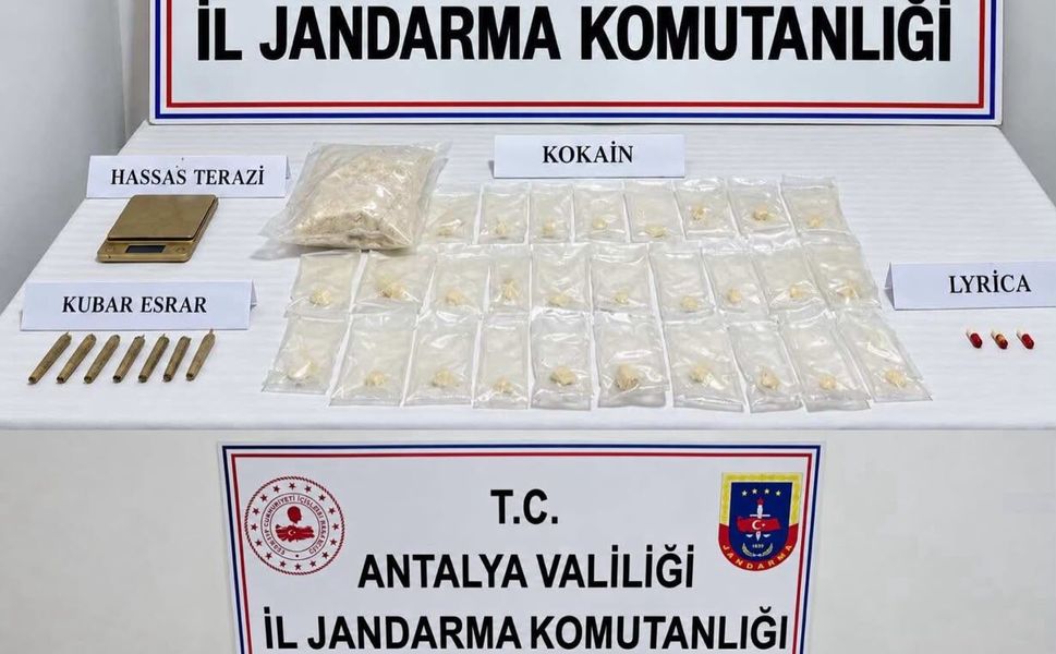 Aksu ve Manavgat’ta operasyon: 3 Kilogram kokain ele geçirildi