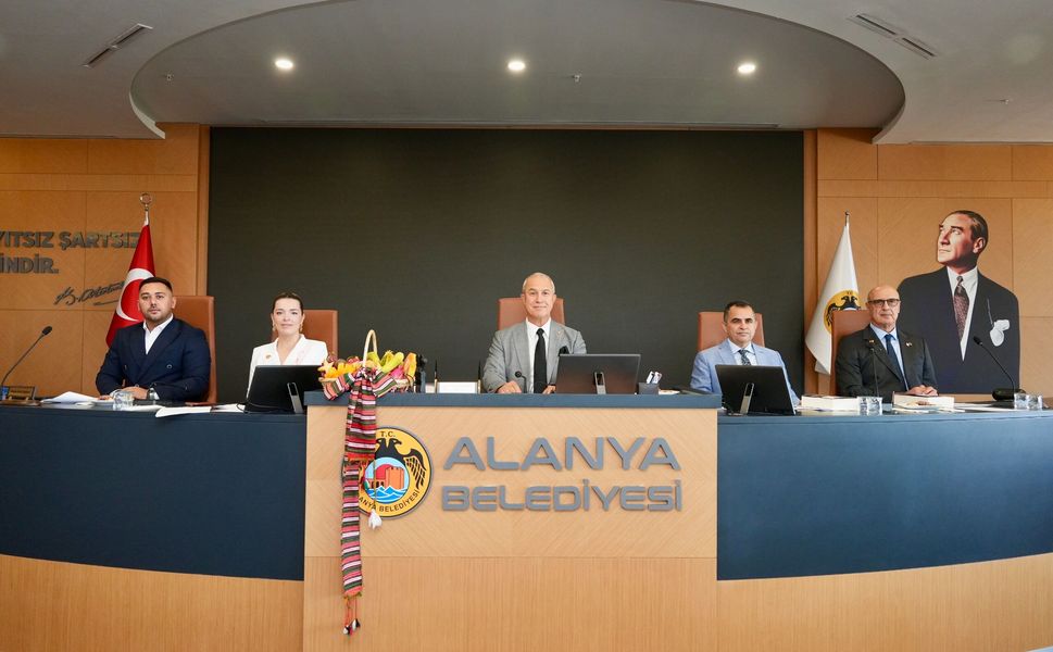 Başkan Özçelik: Alanya’nın sesini daha gür dünyaya duyuracağız