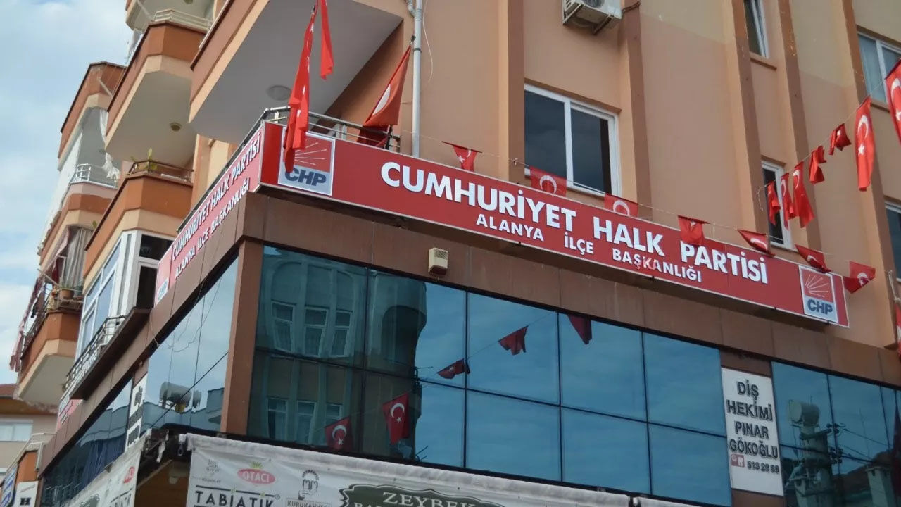 Alanya CHP’den isyan: “Örgüt iradesine darbe”