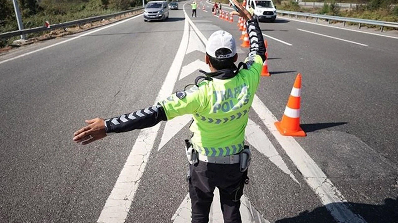 Alanya'da polisten kaçan araçta uy*şturucu bulundu