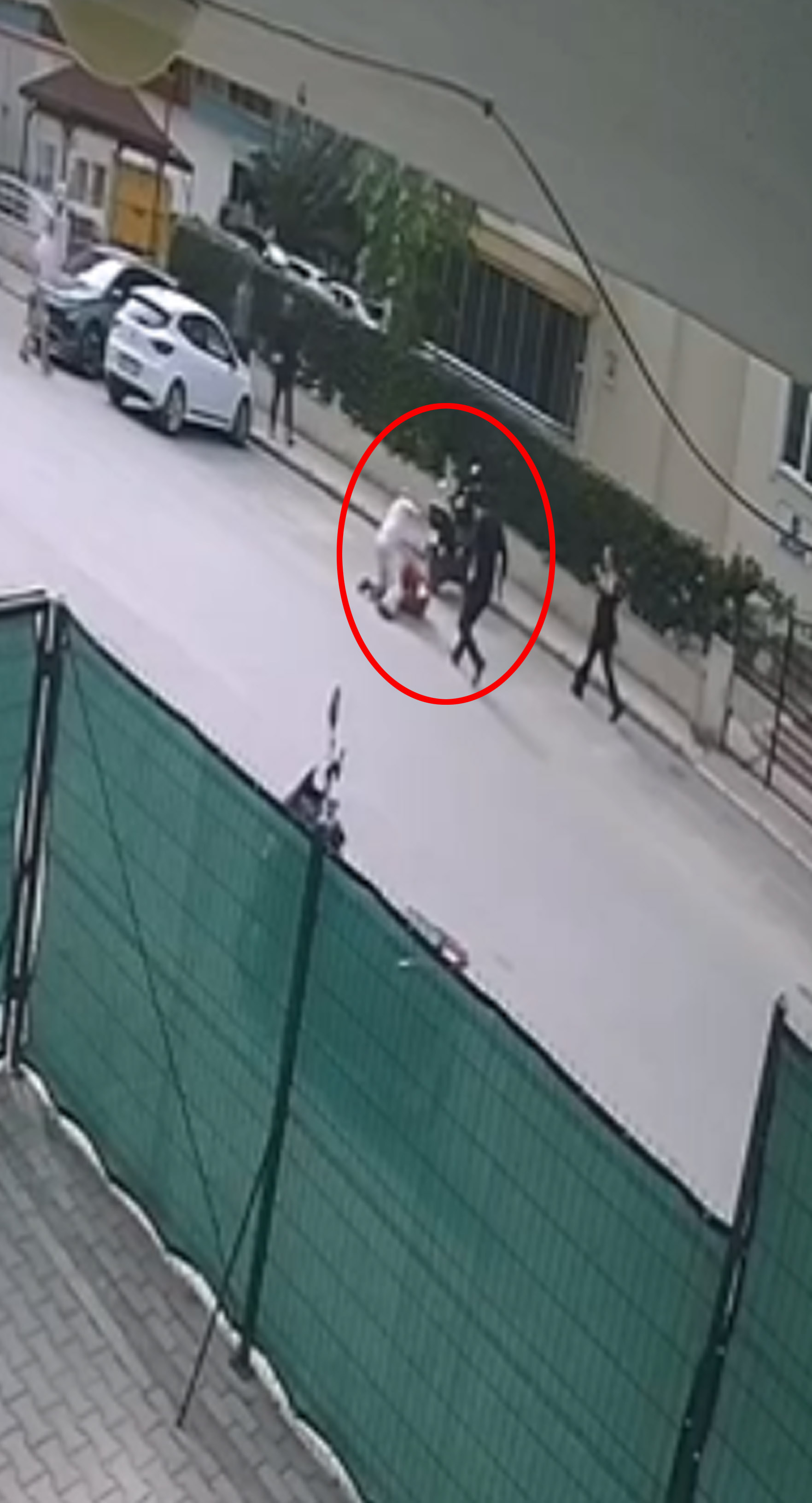 Alanya'da Rus Vatandaşın Eşini Bıçakladığı Anlar Kamerada