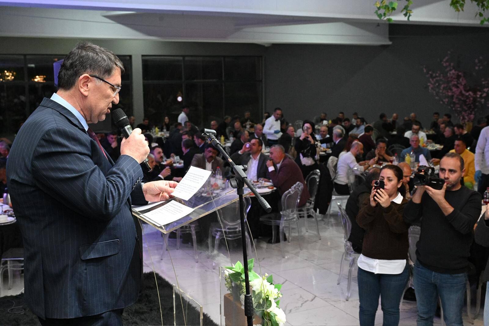 644506907 25921848784122895 8000552525061371157 N