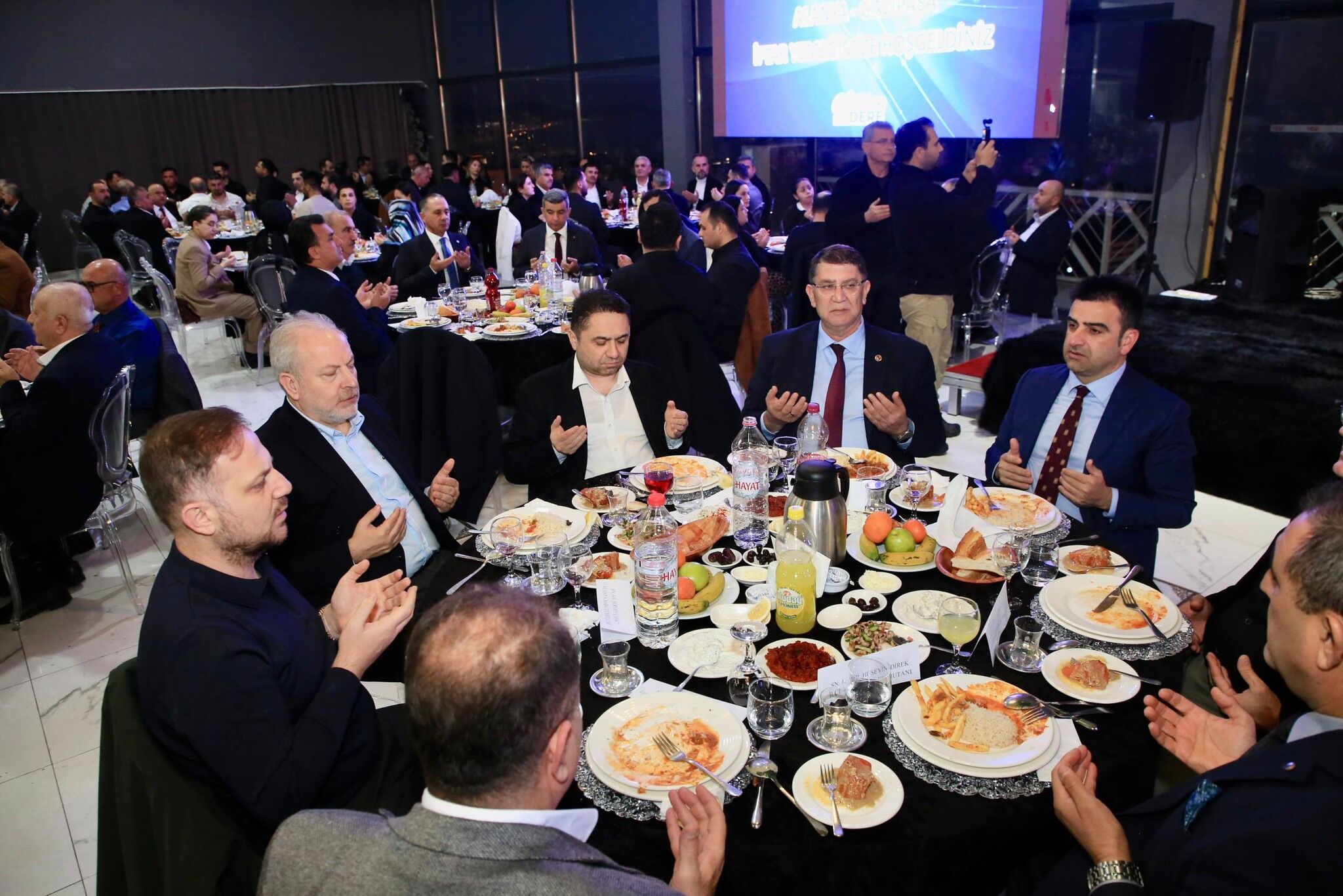 646388906 926166119768762 4377565976501638409 N