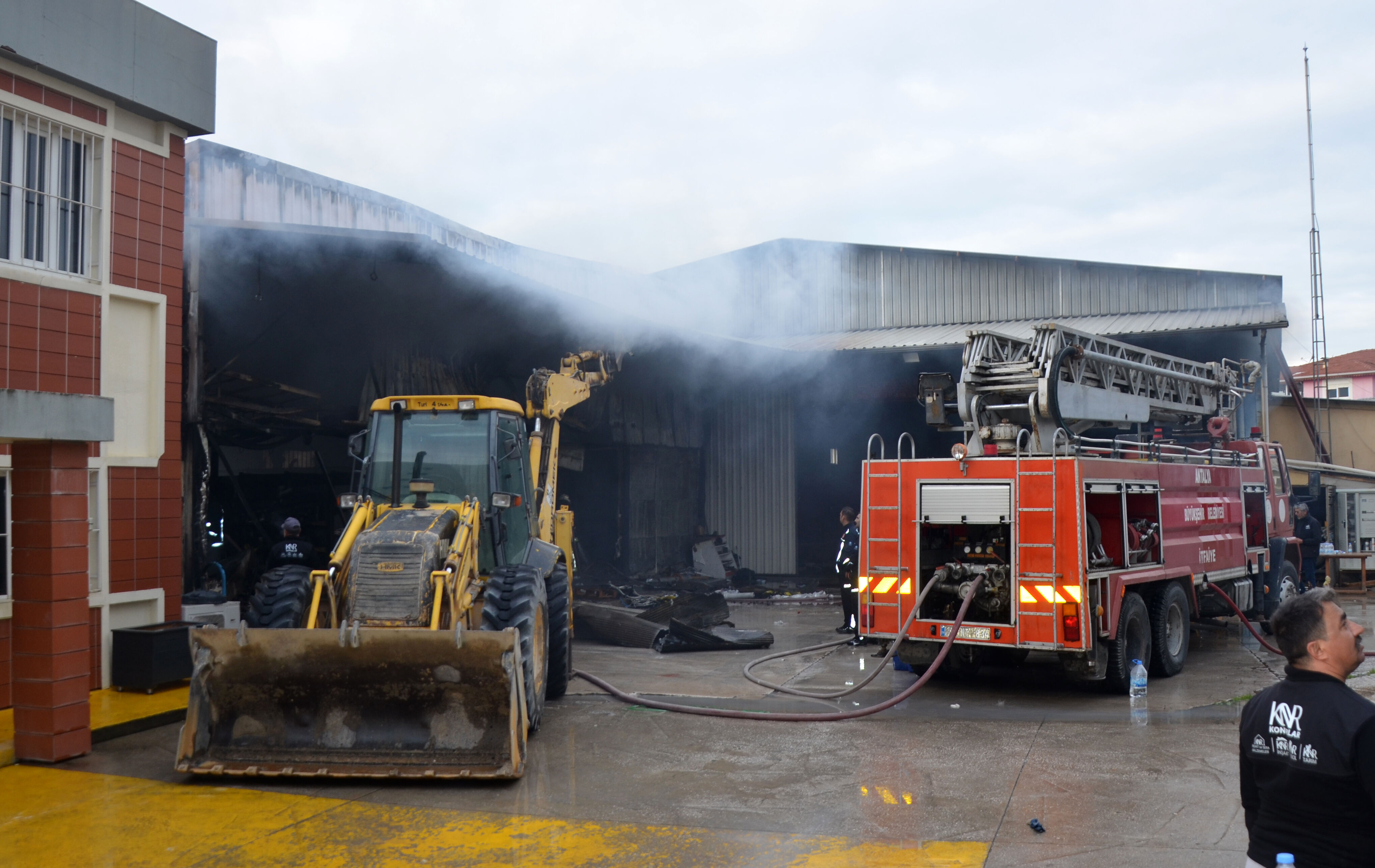 I N S A A T M A L Z E M E S I D E P O S U Y A N D I 1226285 364677