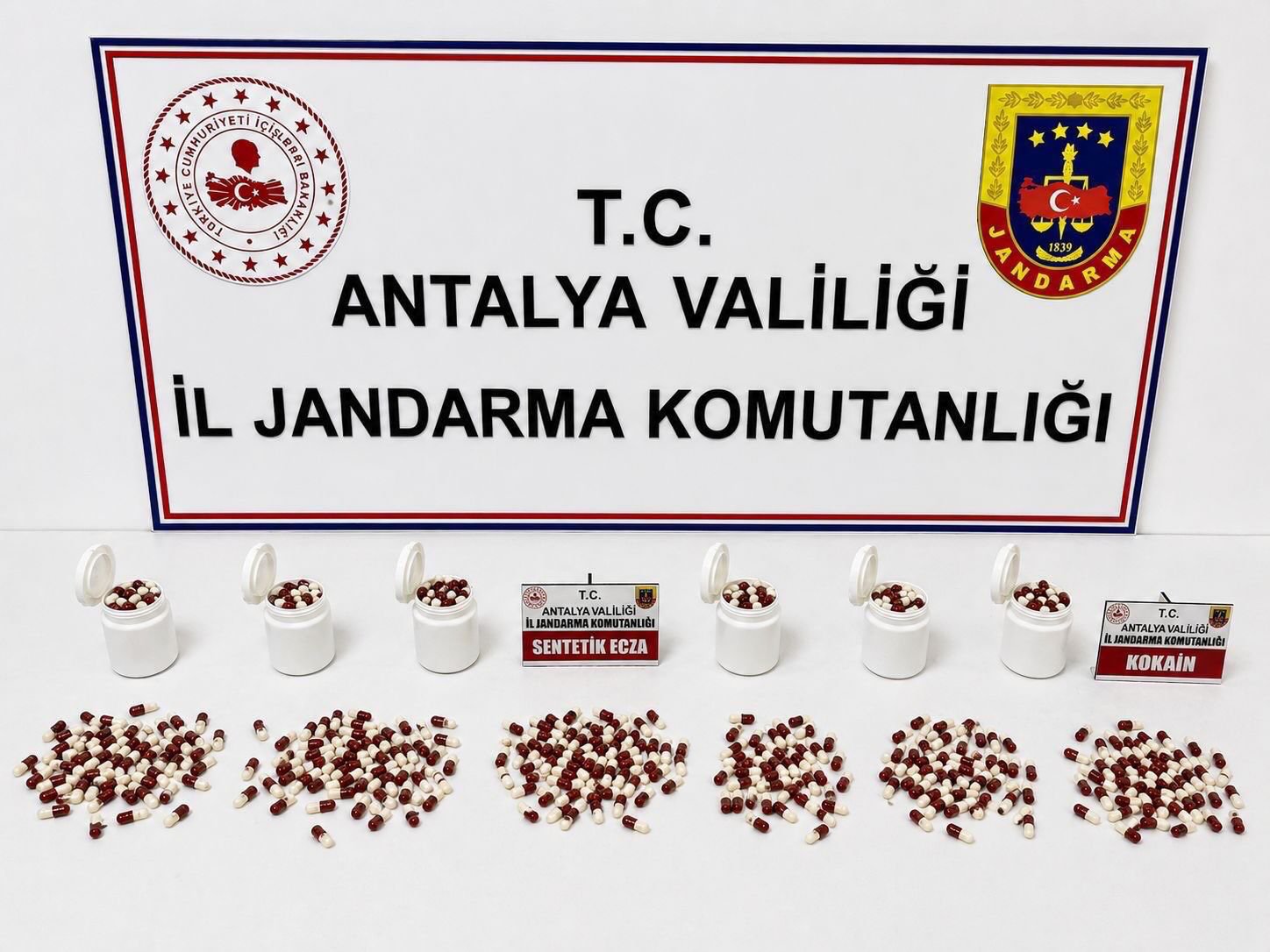 Alanya jandarmadan 2 farklı operasyon