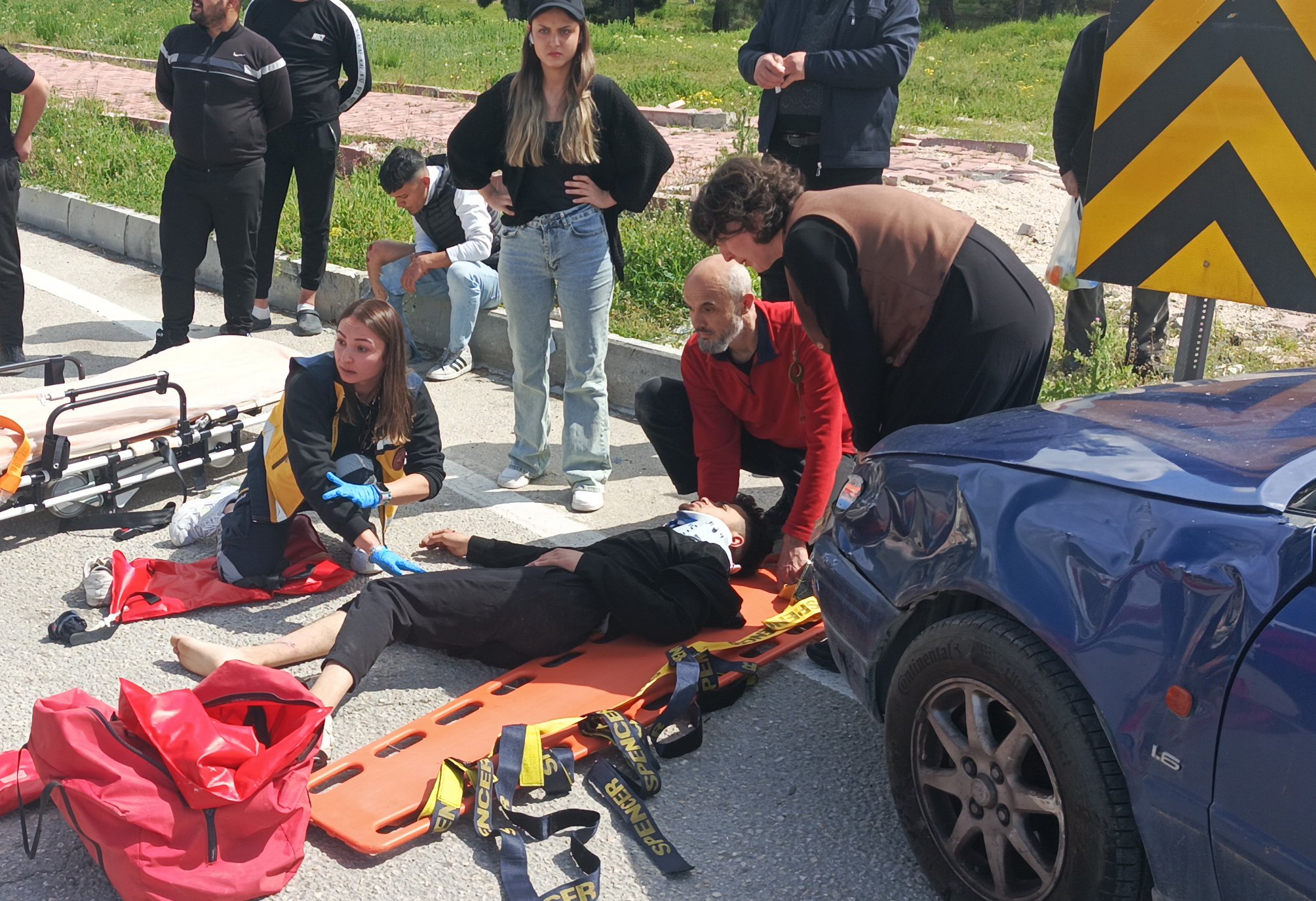 Otomobille motosiklet çarpıştı: 2 yaralı