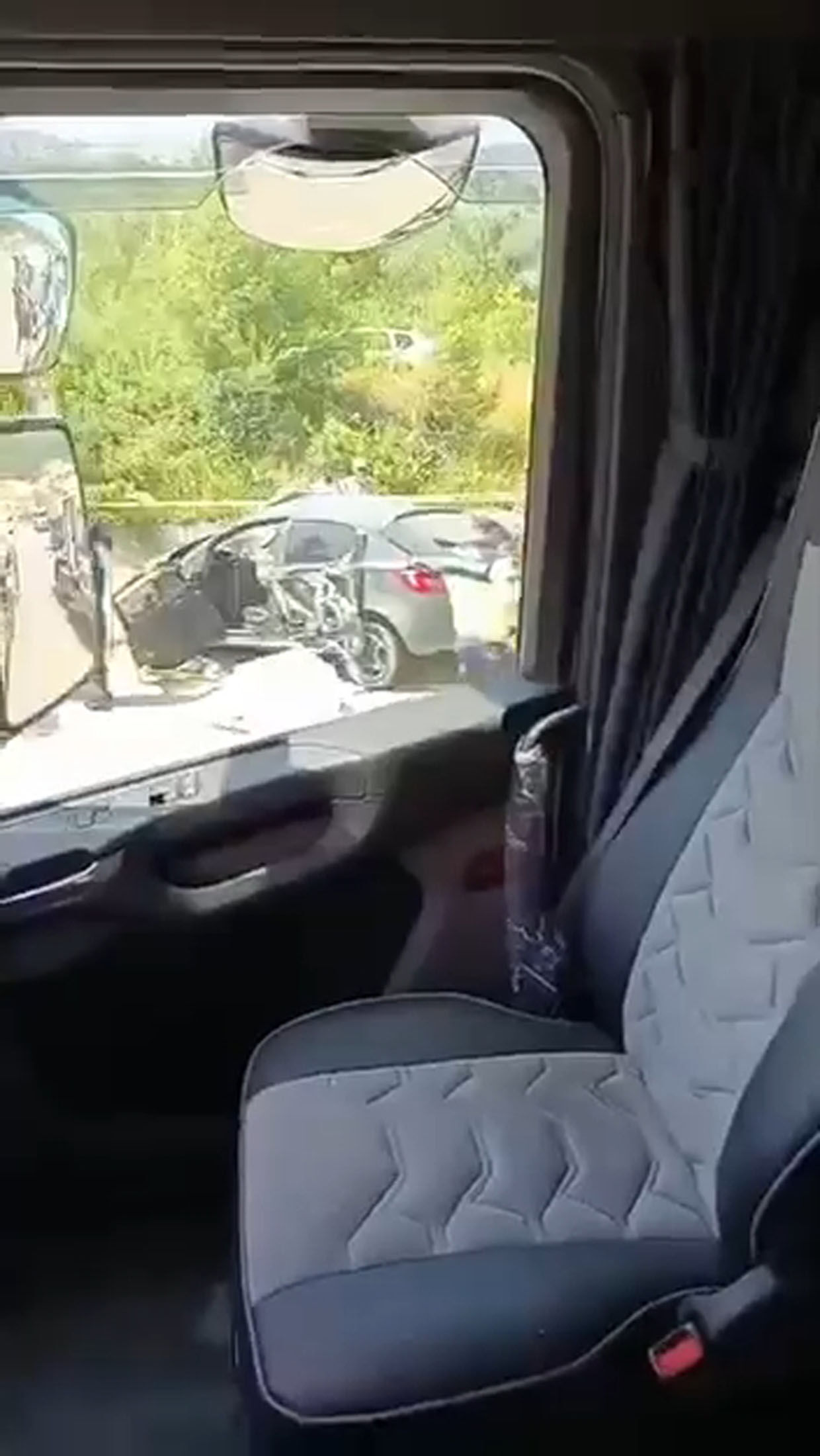 TIR ile çarpışan otomobildeki çift öldü