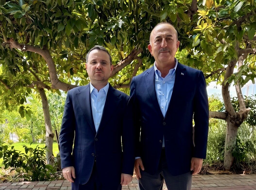Adalet Bakanı Akın Gürlek’ten Mevlüt Çavuşoğlu’na taziye ziyareti