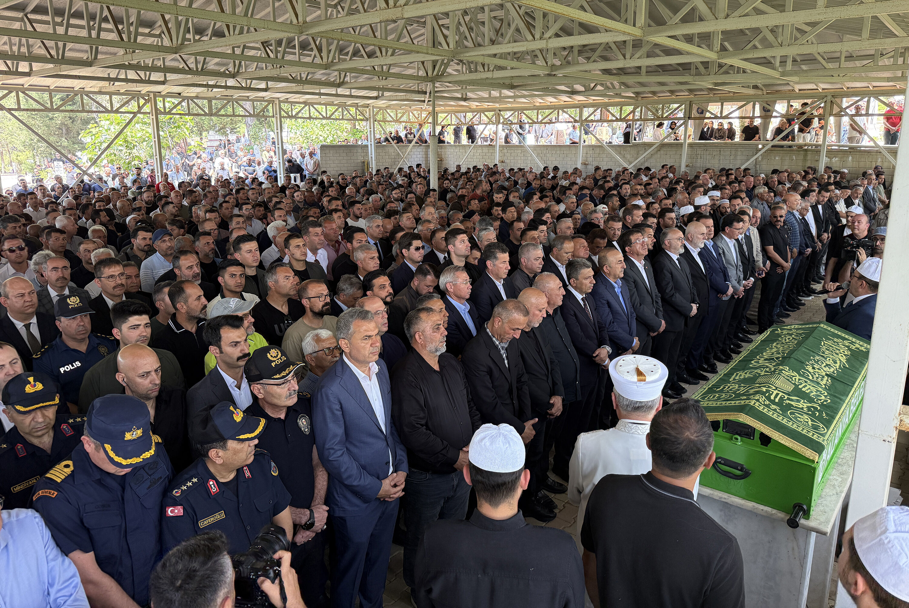 Alanya'da Aydın Çavuşoğlu son yolculuğuna uğurlandı