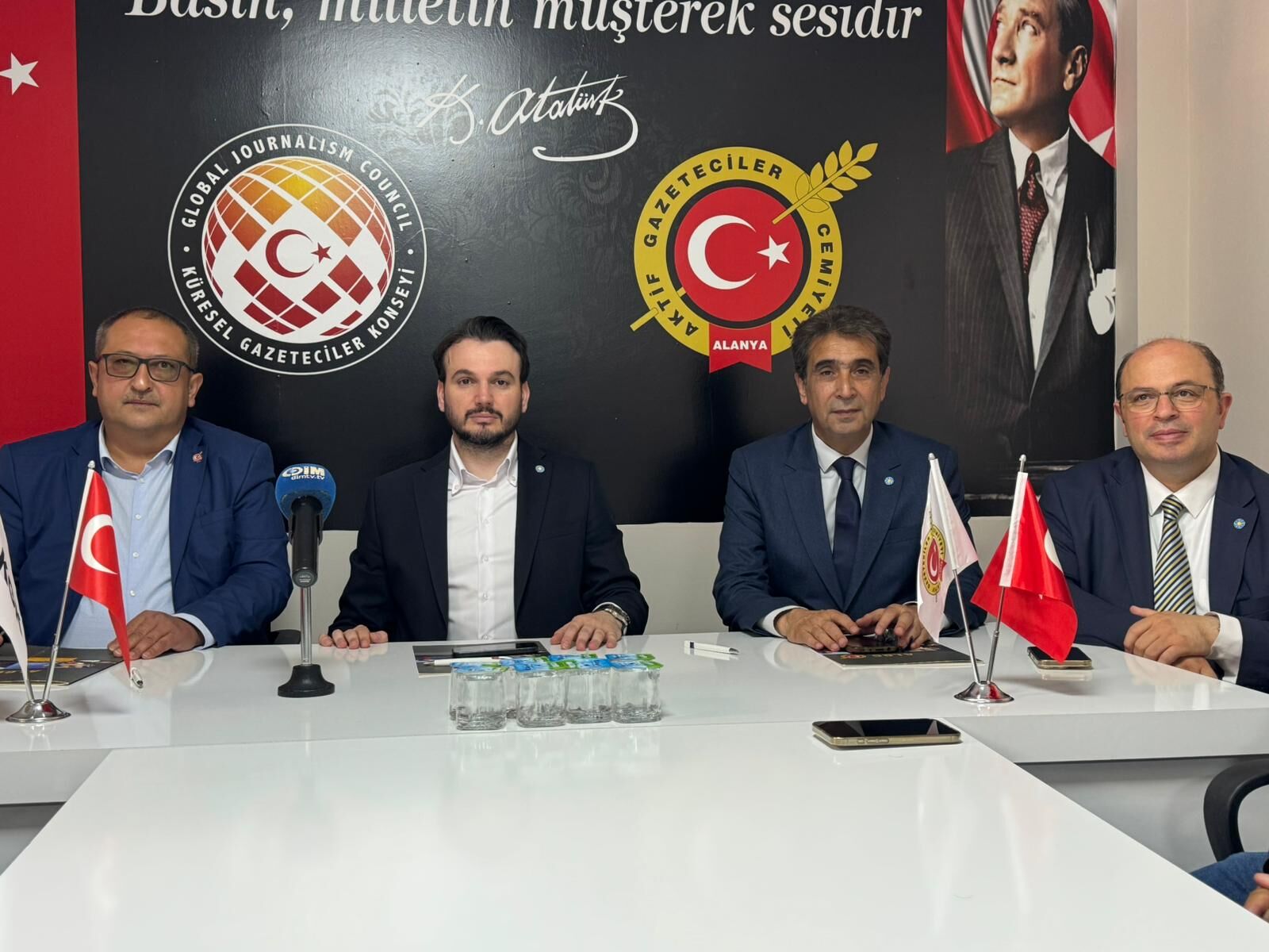 İYİ Parti’den önemli ziyaret: Ekonomi ve göç politikaları masaya yatırıldı