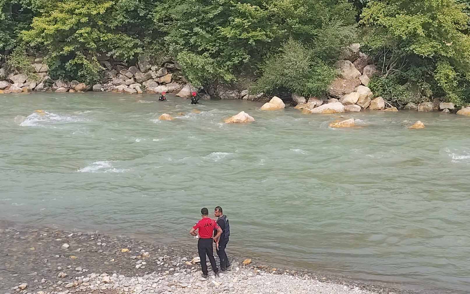 Alara Çayı'nda kaybolan Ahmet aranıyor