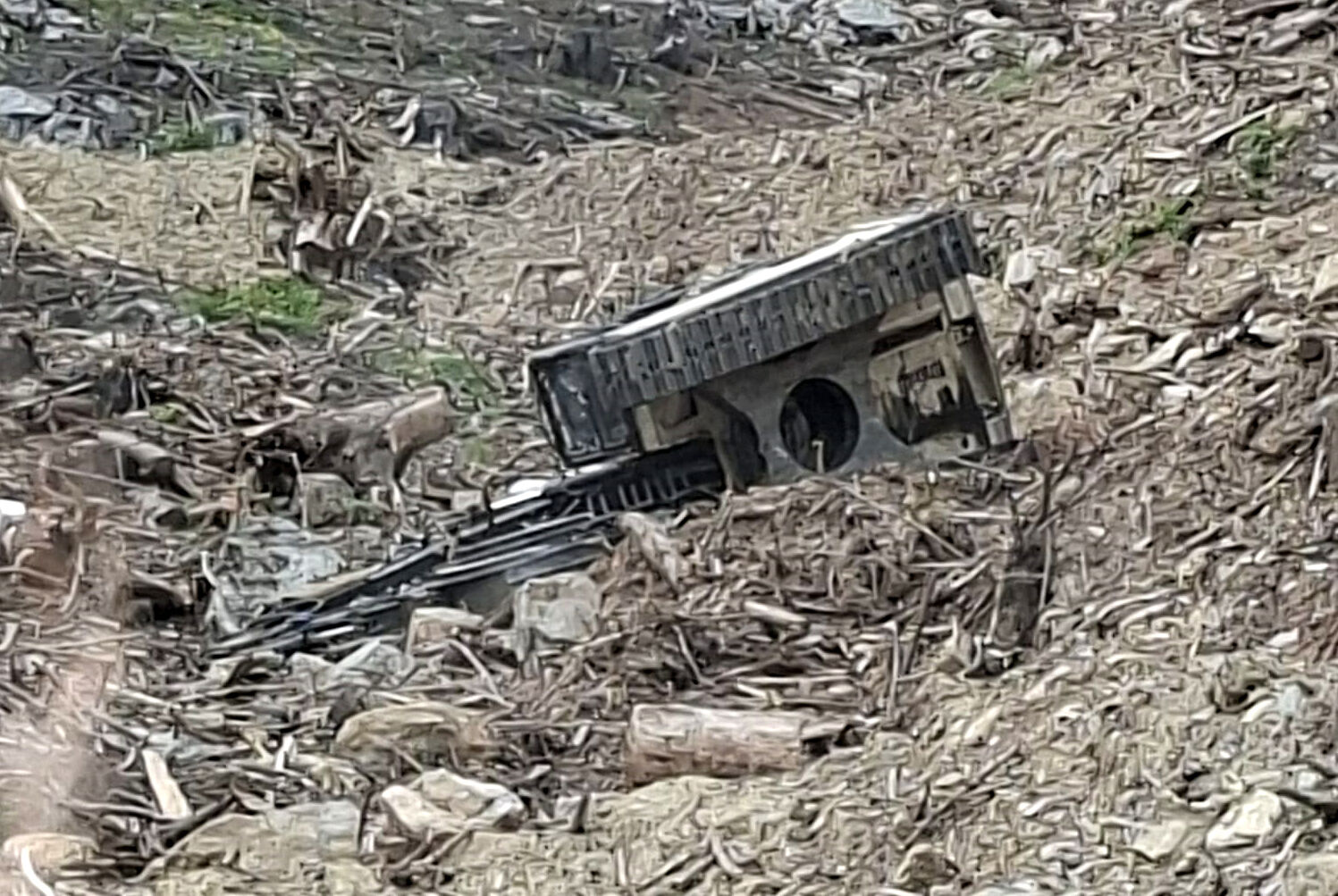 Gazipaşa'da devrilen iş makinesinin operatörü öldü