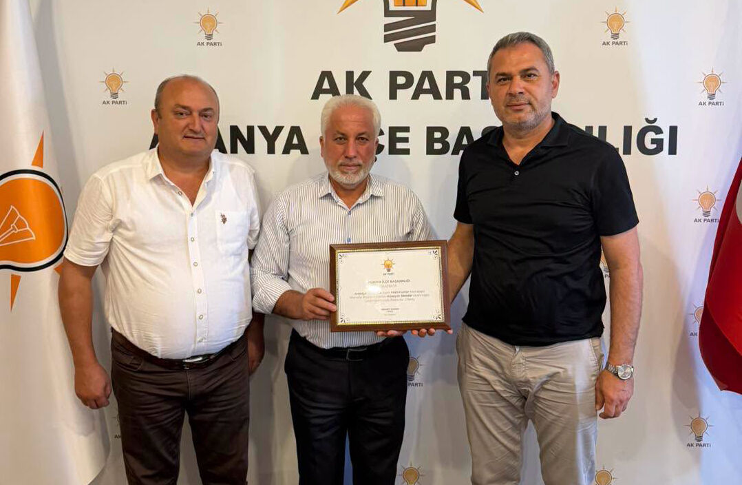AK Parti Mahmutlar Mahalle Başkanlığı’na Hüseyin Sandal atandı