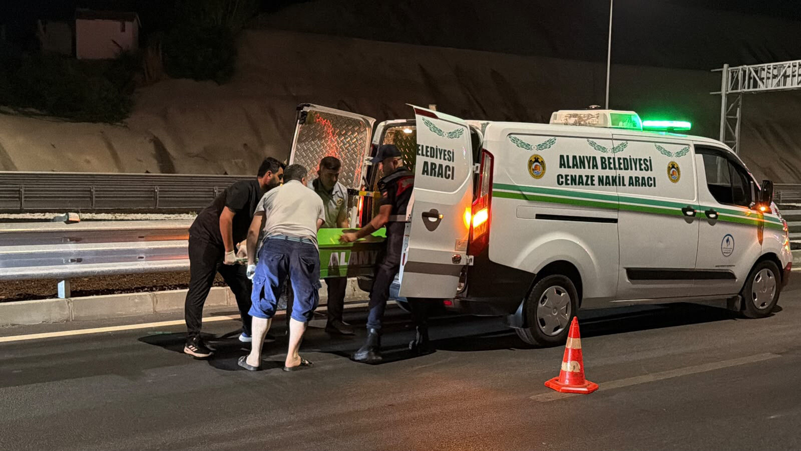 Alanya'da korkunç kaza: Özgür Metin yaşamını yitirdi