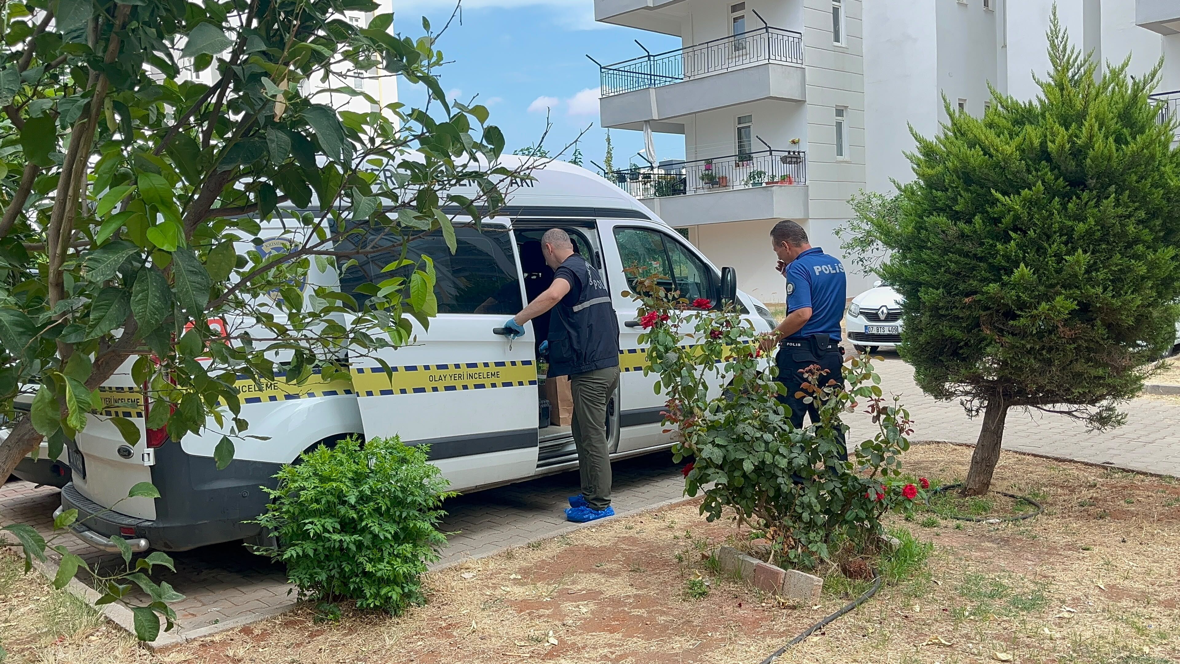 Dün Antalya'ya gelen kadın, bugün kaldığı evde ölü bulundu