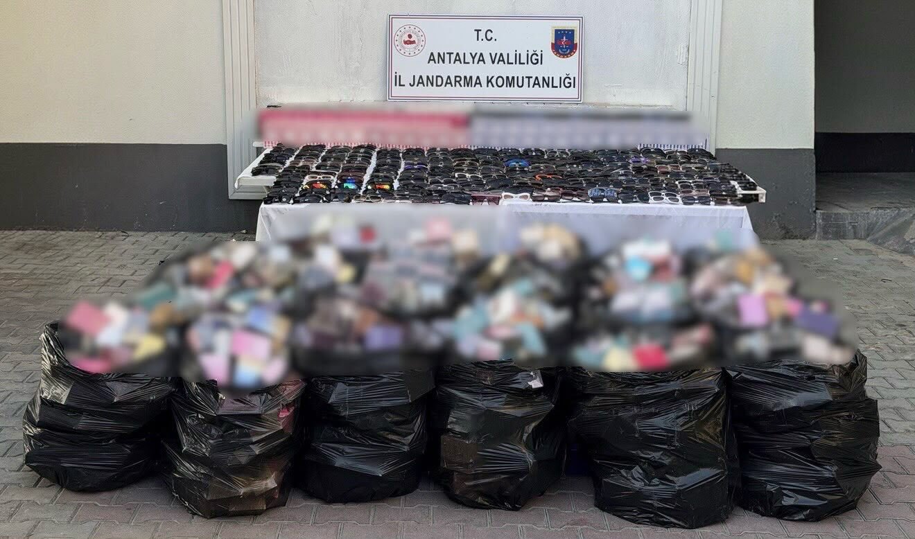 Manavgat'ta jandarmadan gümrük kaçağı ürün operasyonu