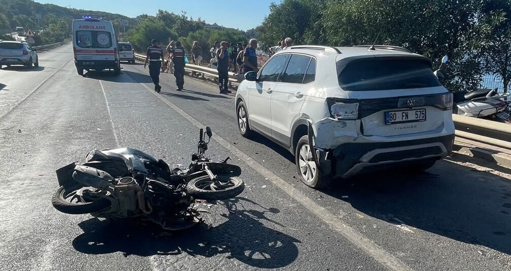 Alanya'da korkutan kaza: Motosikletteki 2 kişi ağır yaralı