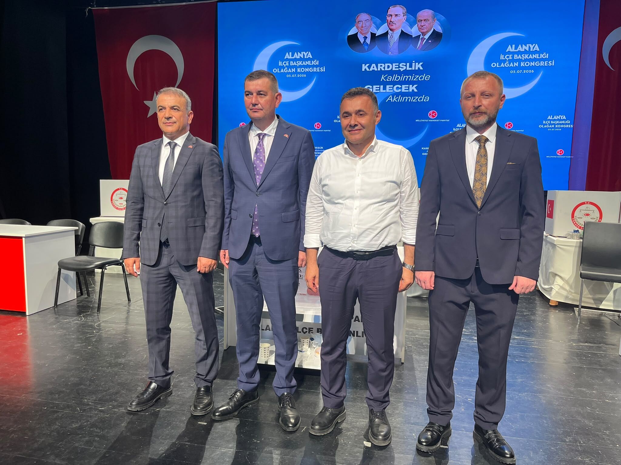 MHP Alanya’da yeni başkan: Mustafa Türkdoğan 315 oy ile seçildi