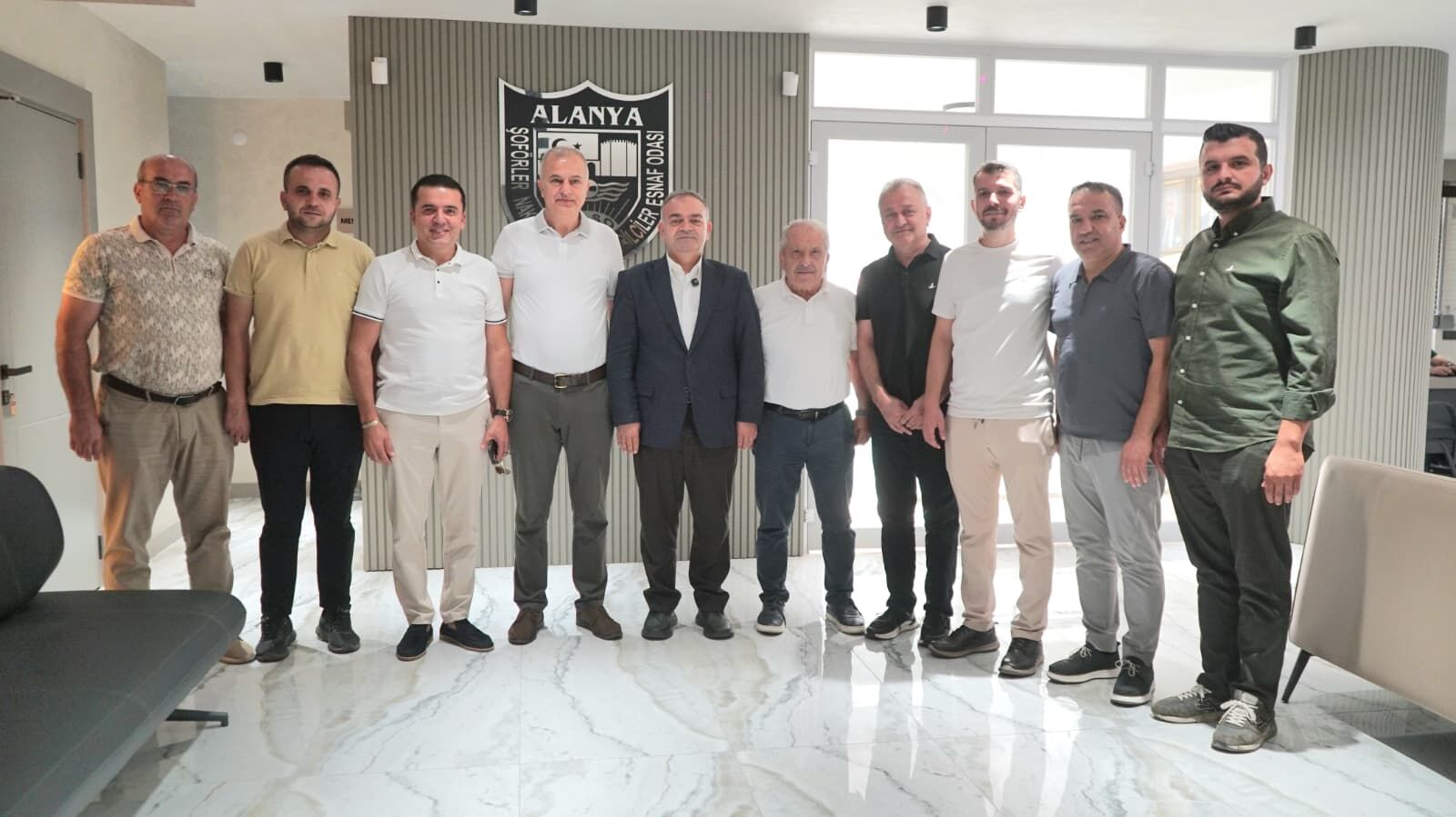 Mustafa Tuna ulaşım sektörü temsilcileriyle buluştu