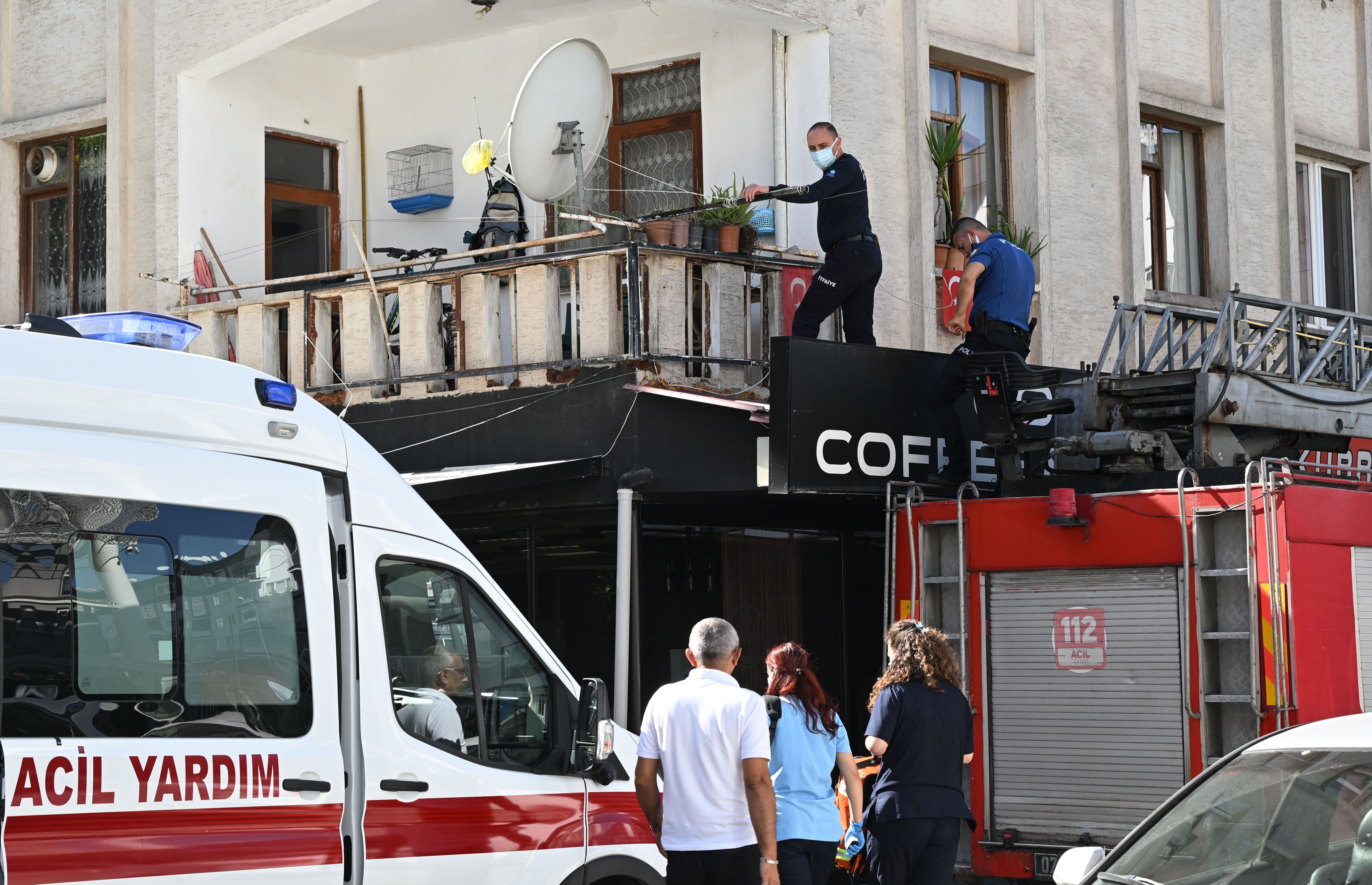 Antalya'da kanser hastası evinde ölü bulundu