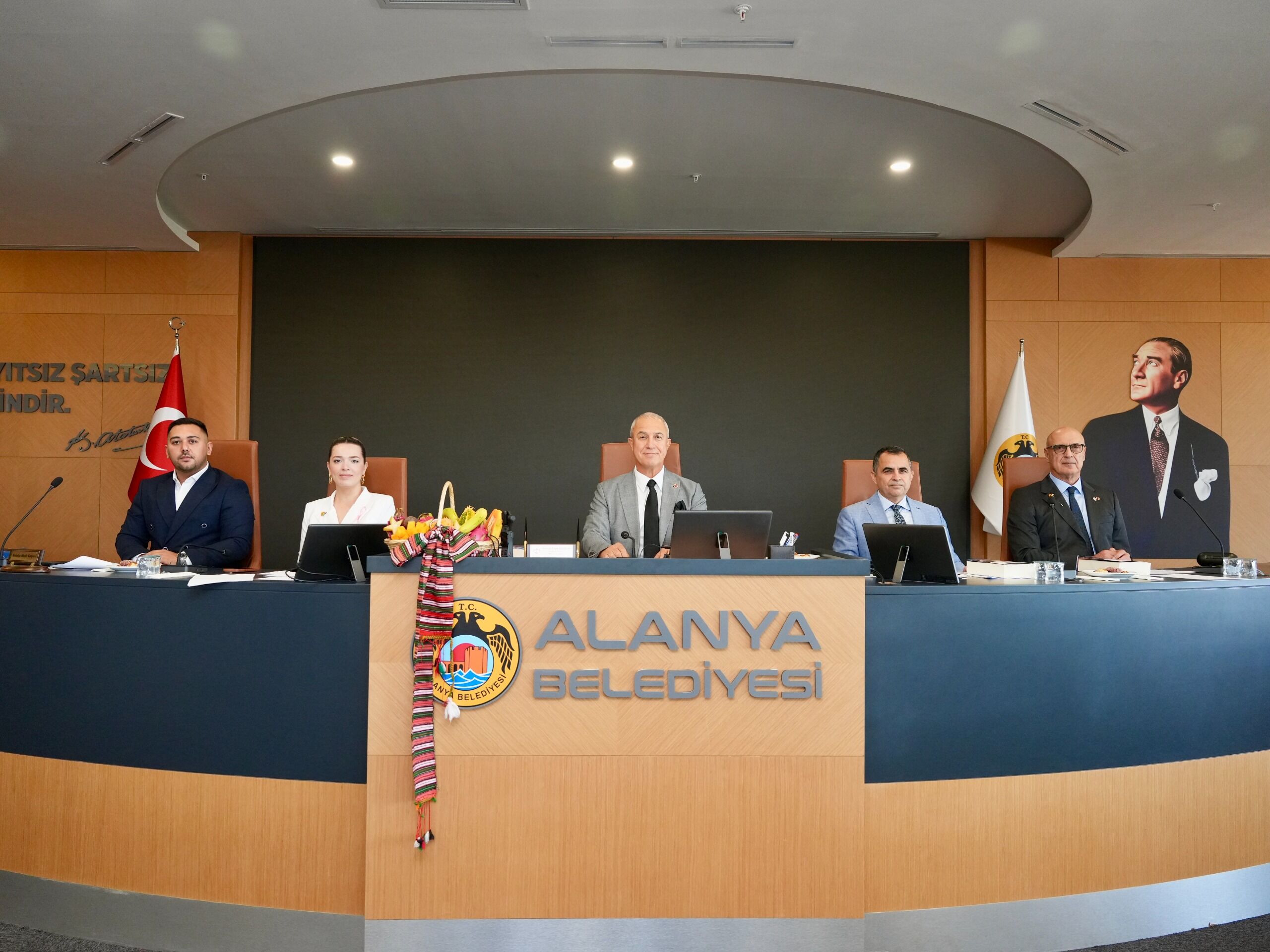 Başkan Özçelik: Alanya’nın sesini daha gür dünyaya duyuracağız